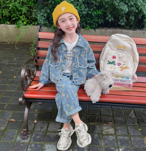 Children’s Denim Outfit Stylish Spring Casual Two-Piece Set with All-Over Floral Print (Jacket + Jeans)Floral Pattern Design